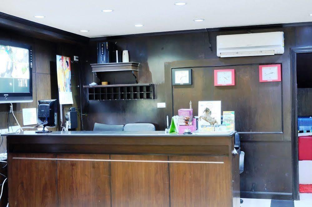 Everest Boutique Hotel Bangkok Esterno foto